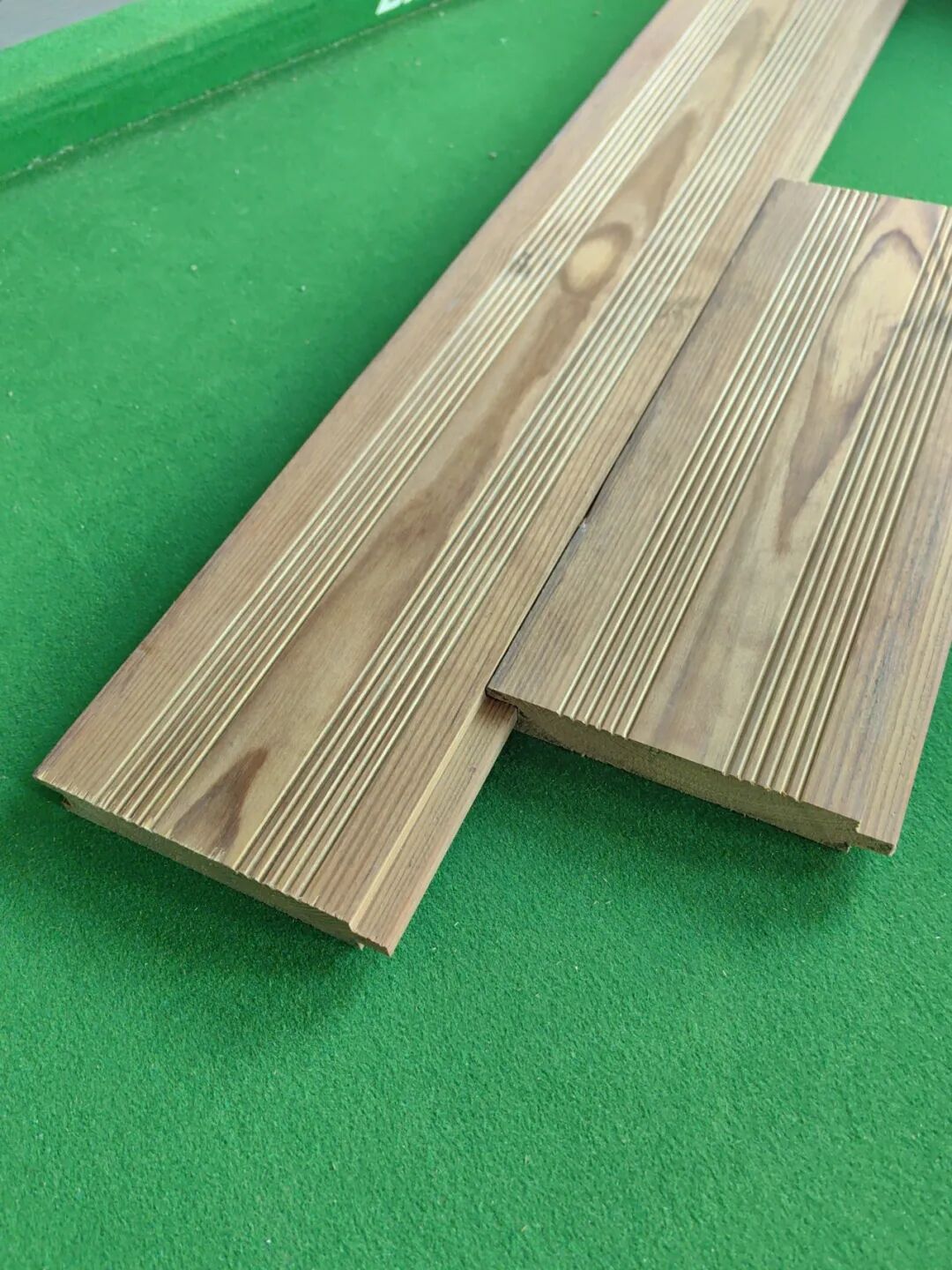 “碳化 + 交联”复合技术,高分子增强实木打造户外与室内潮湿空间专用材! “碳化 + 交联”复合技术,高分子增强实木打造户外与室内潮湿空间专用材!