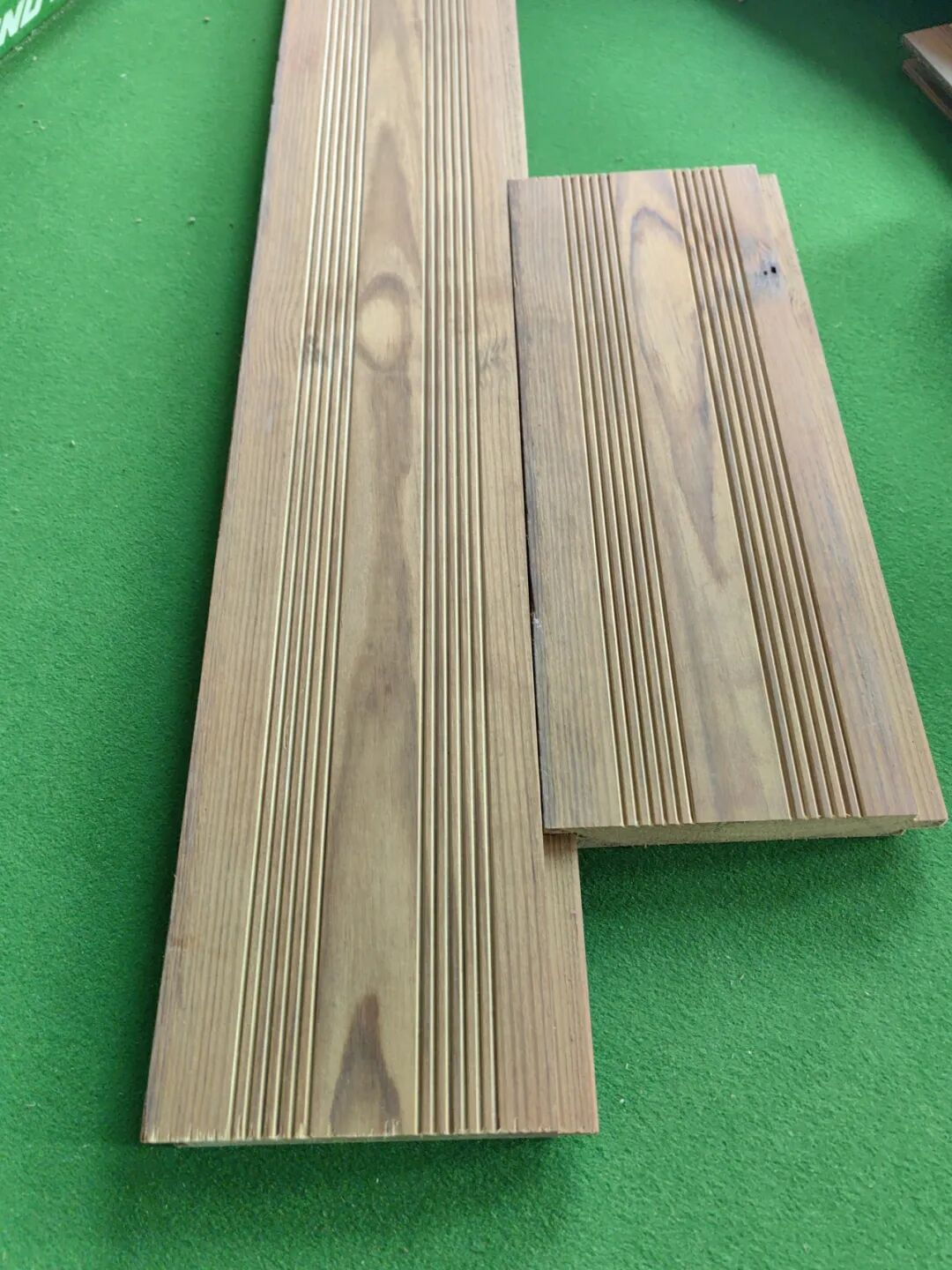 “碳化 + 交联”复合技术,高分子增强实木打造户外与室内潮湿空间专用材! “碳化 + 交联”复合技术,高分子增强实木打造户外与室内潮湿空间专用材!