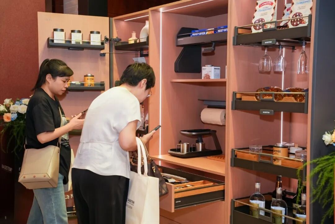 从装柜子到建秩序,BASISTEM收纳标准全国巡回展暨新品发布会南京站圆满举行 从装柜子到建秩序,BASISTEM收纳标准全国巡回展暨新品发布会南京站圆满举行