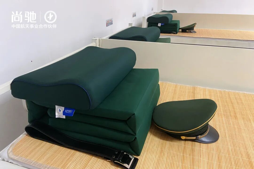 再赴长城,致敬卫士|尚驰向八达岭武警部队捐赠定制宇航枕 再赴长城,致敬卫士|尚驰向八达岭武警部队捐赠定制宇航枕