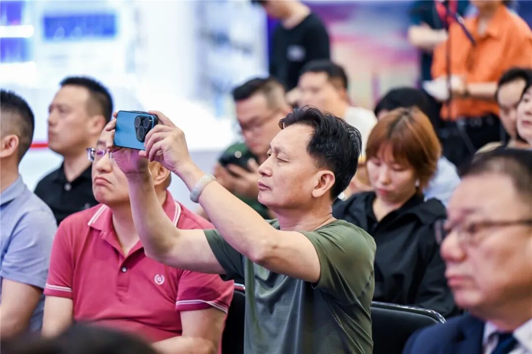 见木·东西｜2026高定木皮饰面技术论坛在广州举行