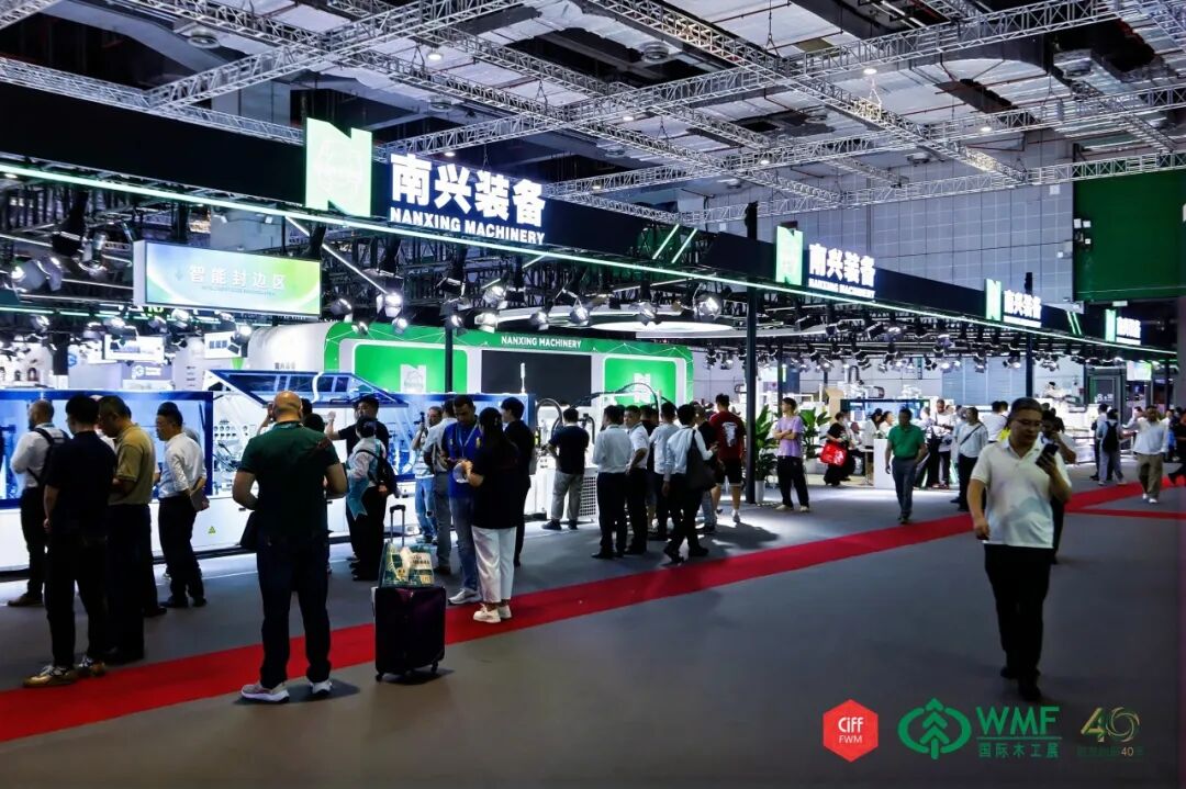 开展第二日：热度持续升温，创新工艺与全球商贸双向奔赴