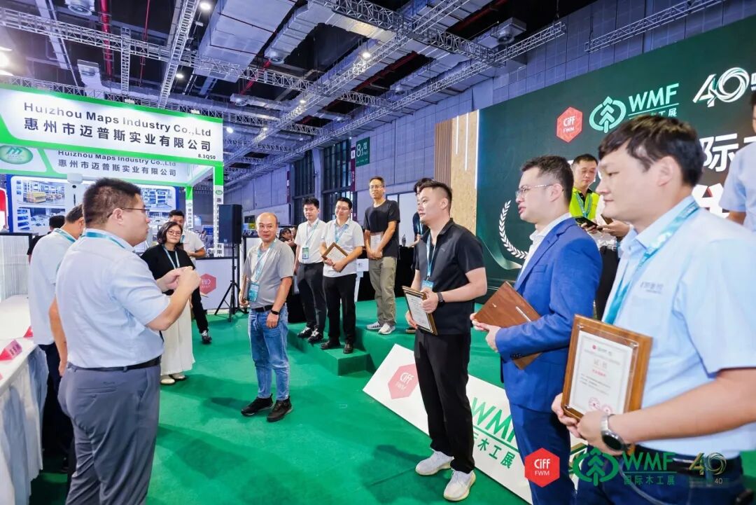 开展第二日：热度持续升温，创新工艺与全球商贸双向奔赴