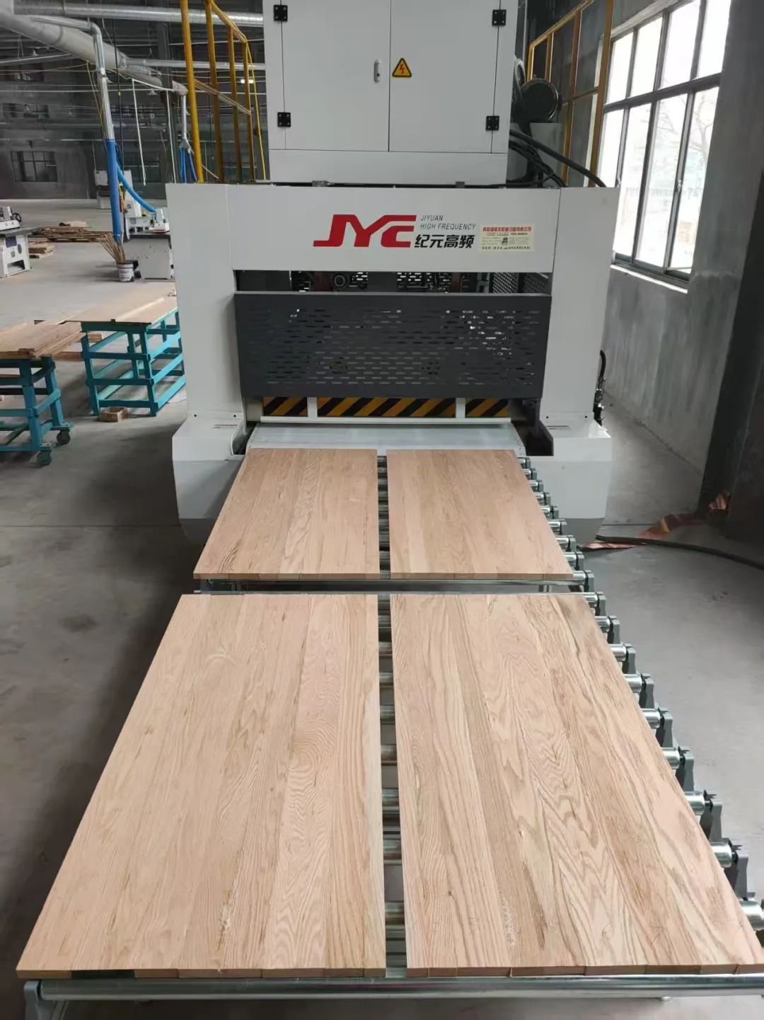 为什么北美高端家具厂纷纷换装高频拼板机