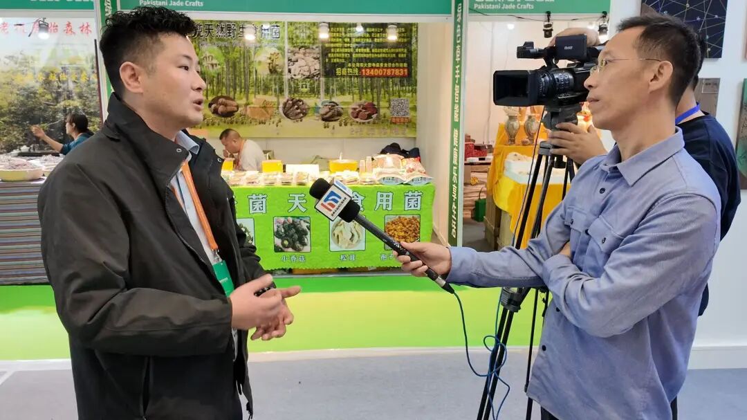 润卡涂料 —— 亮相2025湖州国际绿色智能家居博览会以高端涂装创新定义家居美学新高度