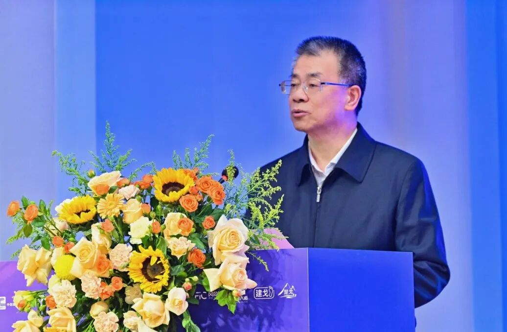 破局共生·垂直共赢丨尚驰集团参加2025家居建材酒店装饰设计企业家生态链大会，推动产业与教育深度融合