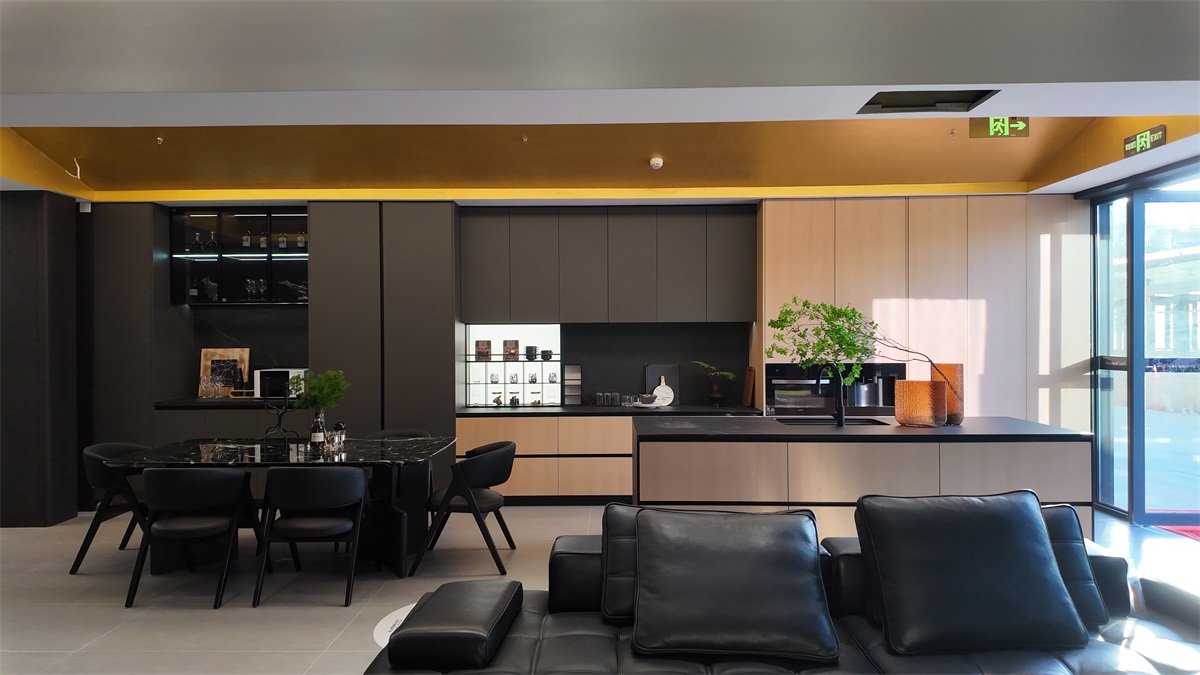 嬗变共生向新行 聚力共赢筑未来｜柏菲伦全屋定制2026经销商大会圆满举办