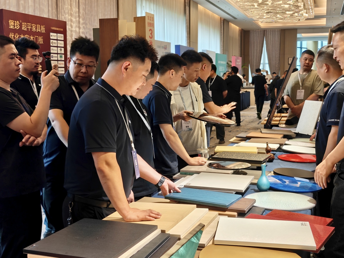 RUNKA润卡水性漆・高端水性涂装系统，亮相2026高定家居链优共进峰会