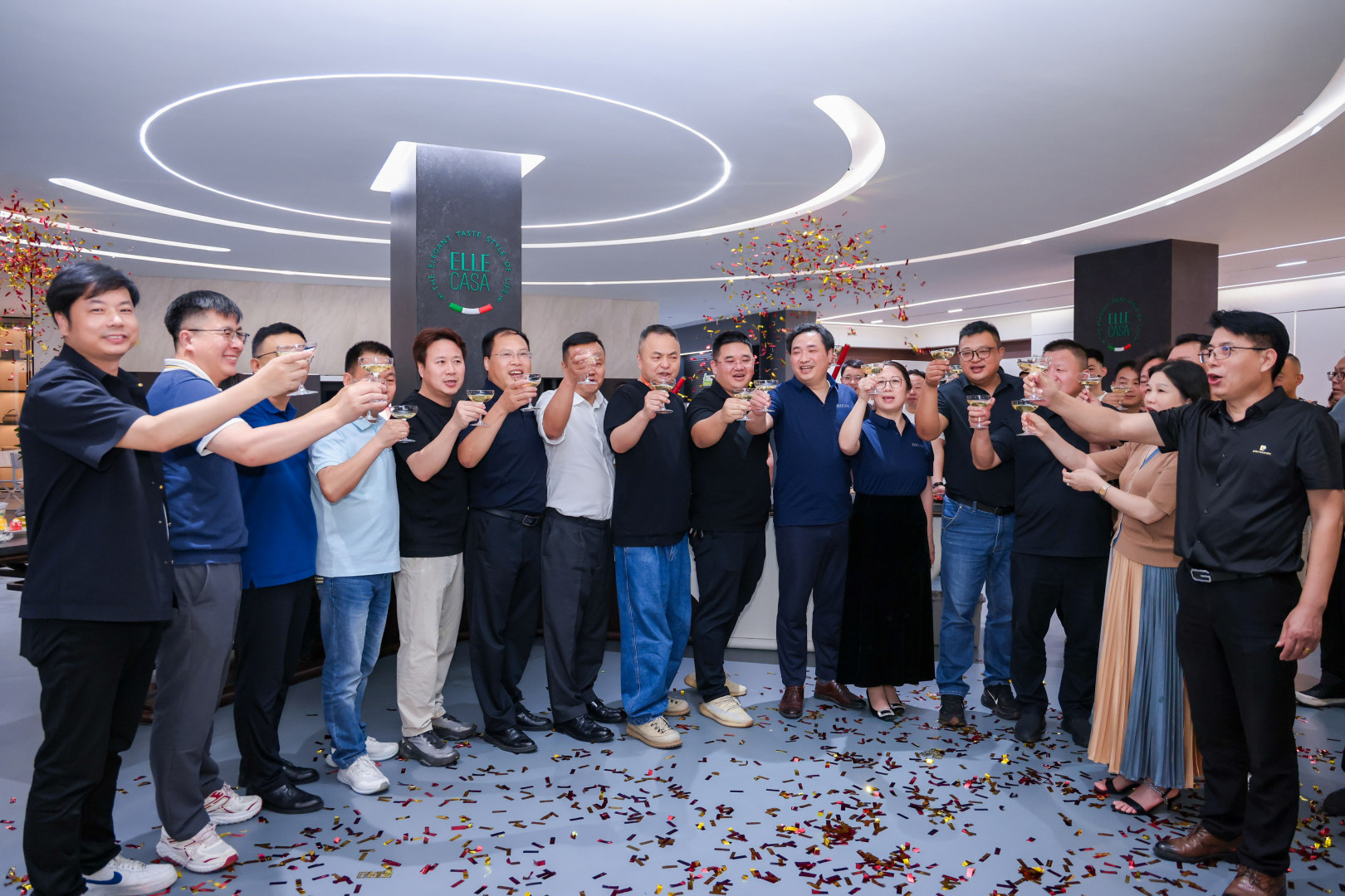 匠心联袂，共筑高定新生态——锐俪卡萨×穆特斐勒战略合作签约仪式圆满落幕