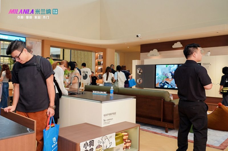 10万稳起步丨米兰纳建博会首日引爆A区3.2-C02