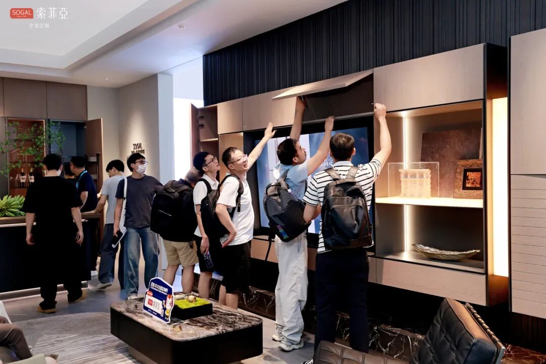 9.8万轻投入加盟！索菲亚三套“组合拳”惊艳亮相，引爆广州建博会